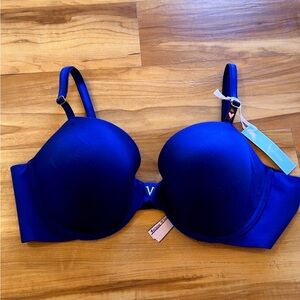 Victoria’s Secret Freedom Cloud Bra 38C NWT Blue T-Shirt Bra